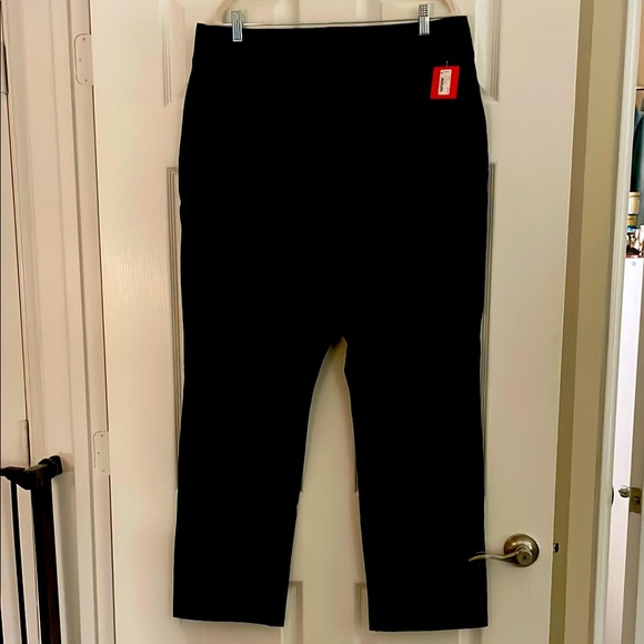 NWOT, Spanx black, stretchy, straight leg, business casual pants in 3x. - Picture 1 of 7
